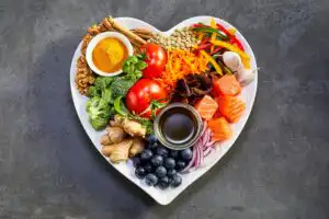 การปรับเปลี่ยนพฤติกรรมการกินให้ทานอาหารที่ไขมันต่ำช่วยป้องกันไขมันพอกตับได้