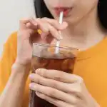 การดื่มน้ำอัดลมเป็นประจำ เสี่ยงค่า Globulin สูง เนื่องจากการทำงานตับผิดปกติ