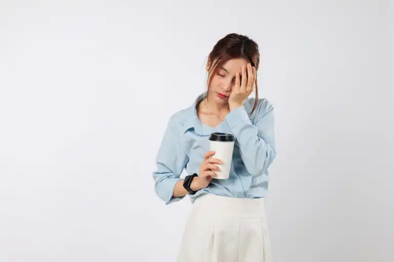 ผู้หญิงค่าตับสูงจากความเครียดและพักผ่อนน้อย